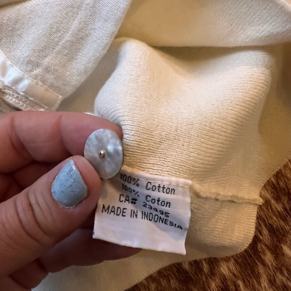 Icelandic Design Button Front Pattern Cardigan - Picture 8 of 9